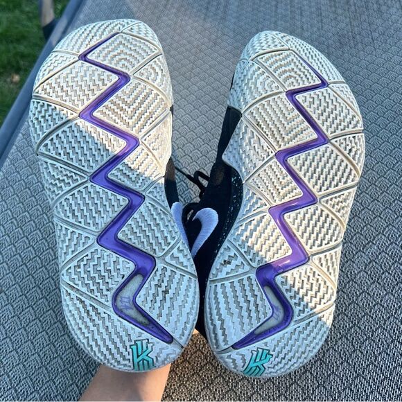 Nike Kyrie 4 "Ankle Taker" 943806-002 Black White Purple Men's Size 9 - Picture 11 of 16